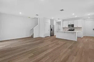 662 Salisbury Cir, Fort Pierce, FL 34982 - Photo 8
