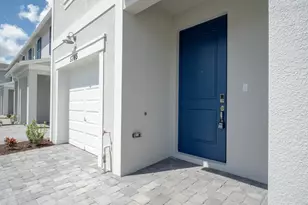 5745 SE Edgewater Cir, Stuart, FL 34997 - Photo 2
