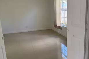 2349 NE 9th St, Pompano Beach, FL 33062 - Photo 4