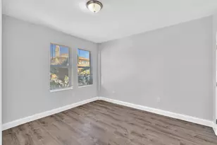 1142 SW 4th St, Miami, FL 33130 - Photo 12