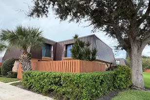 5820 SE Windsong Ln, Stuart, FL 34997 - Photo 2