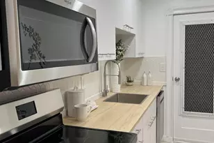 11685 Canal Dr, North Miami, FL 33181 - Photo 10