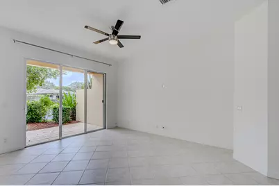 402 Commons Way, Palm Beach Gardens, FL 33418 - Photo 4
