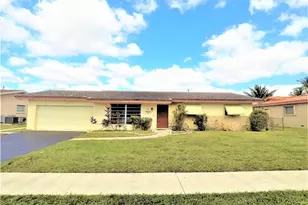 7221 NW 10th Pl, Plantation, FL 33313 - Photo 2