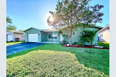 213 NE 9th Avenue, Deerfield Beach, FL 33441 - Photo 1
