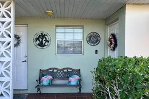 109 Lakes End Dr, Fort Pierce, FL 34982 - Photo 1