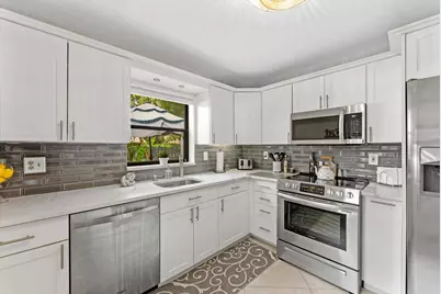 819 NW 25th Avenue, Delray Beach, FL 33445 - Photo 2