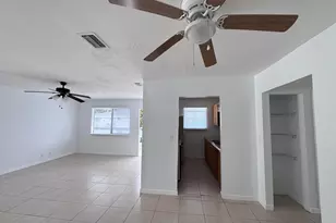 725 W Tiffany Dr, Mangonia Park, FL 33407 - Photo 2