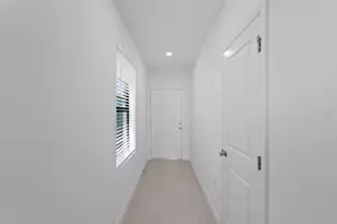 1222 Caloosa Cove Dr, Fort Myers, FL 33901 - Photo 8