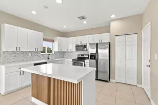 22121 SW 87th Pl, Cutler Bay, FL 33190 - Photo 6