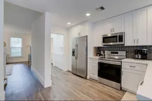 272 Murray Ct, Jupiter, FL 33458 - Photo 2