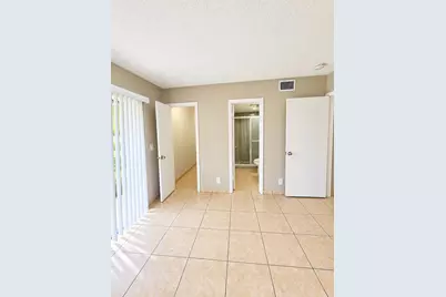 4135 NW 88th Avenue #101, Coral Springs, FL 33065 - Photo 8