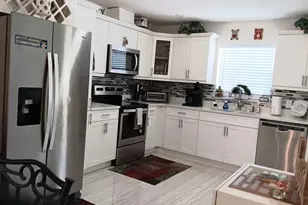 868 Worcester, Lake Worth, FL 33467 - Photo 6