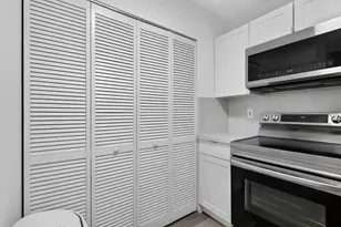 2731 Ocean Club Blvd, Hollywood, FL 33019 - Photo 6