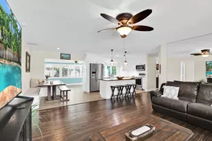 1017 SE 7th St, Deerfield Beach, FL 33441 - Photo 8