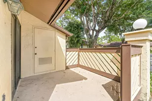 83 Wood Rose Ct, Royal Palm Beach, FL 33411 - Photo 4