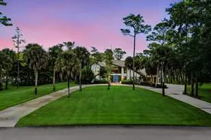 13885 Greentree Trail, Wellington, FL 33414 - Photo 2
