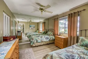 208 Club Dr, Palm Beach Gardens, FL 33418 - Photo 10