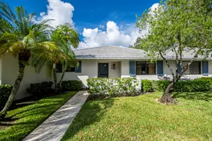 208 Club Dr, Palm Beach Gardens, FL 33418 - Photo 1