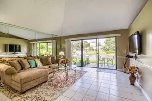 208 Club Dr, Palm Beach Gardens, FL 33418 - Photo 8