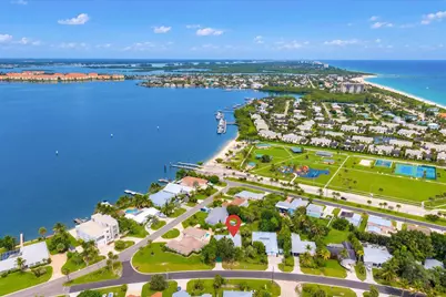 1706 Plover Avenue, Fort Pierce, FL 34949 - Photo 2