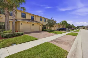 10021 W Villa Cir, Vero Beach, FL 32966 - Photo 2