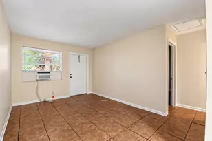 633 10th St, West Palm Beach, FL 33401 - Photo 2