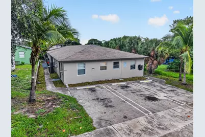 633 10th Street #2, West Palm Beach, FL 33401 - Photo 1