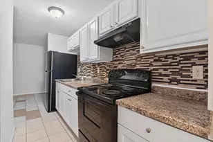 633 10th St, West Palm Beach, FL 33401 - Photo 4