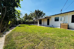 1472 NE 30th Ct, Pompano Beach, FL 33064 - Photo 4