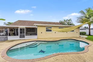 10150 NW 22nd Ct, Pembroke Pines, FL 33026 - Photo 58