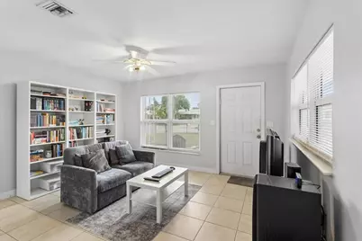 411 NW 52nd Street, Oakland Park, FL 33309 - Photo 4