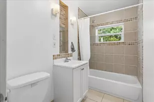411 NW 52nd St, Oakland Park, FL 33309 - Photo 12