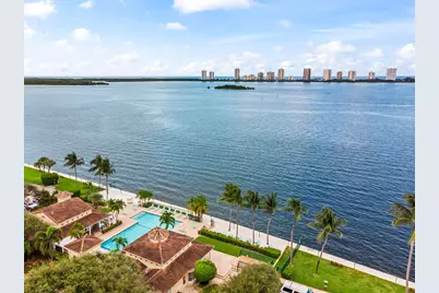 1045 Lake Shore Drive #105, Lake Park, FL 33403 - Photo 4