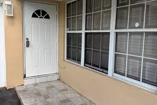 8849 W Long Acre Dr, Miramar, FL 33025 - Photo 2