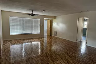 8849 W Long Acre Dr, Miramar, FL 33025 - Photo 6