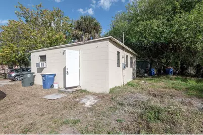 2516 Ave L #Unit b, Fort Pierce, FL 34947 - Photo 22