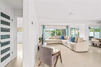690 SE 5th Court, Pompano Beach, FL 33060 - Photo 14