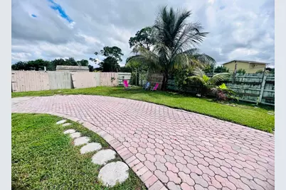 1503 Meridian Road #A, West Palm Beach, FL 33417 - Photo 2
