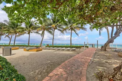 3001 S Ocean Drive #201, Hollywood, FL 33019 - Photo 14