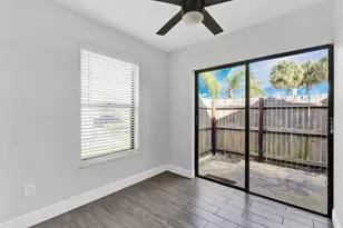 222 SE 1st Cir, Boynton Beach, FL 33435 - Photo 10