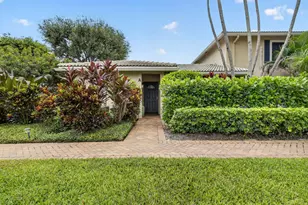 2 Stratford Dr E, Boynton Beach, FL 33436 - Photo 2