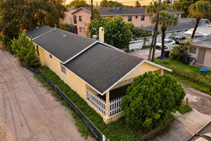 11 S D St, Lake Worth, FL 33460 - Photo 2