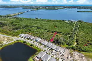 8442 Pequod Ave, Vero Beach, FL 32967 - Photo 4