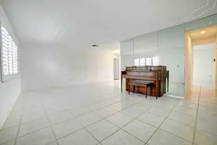 910 SW 7th Ave, Boynton Beach, FL 33426 - Photo 4