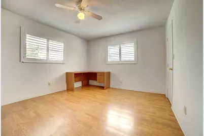 910 SW 7th Avenue, Boynton Beach, FL 33426 - Photo 16