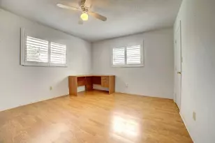 910 SW 7th Ave, Boynton Beach, FL 33426 - Photo 16