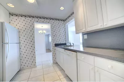 910 SW 7th Avenue, Boynton Beach, FL 33426 - Photo 10