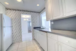 910 SW 7th Ave, Boynton Beach, FL 33426 - Photo 10