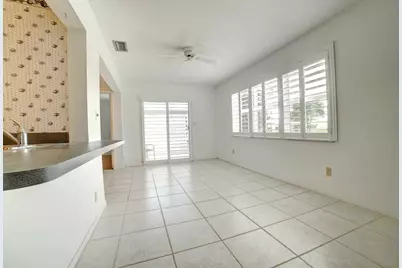 910 SW 7th Avenue, Boynton Beach, FL 33426 - Photo 8